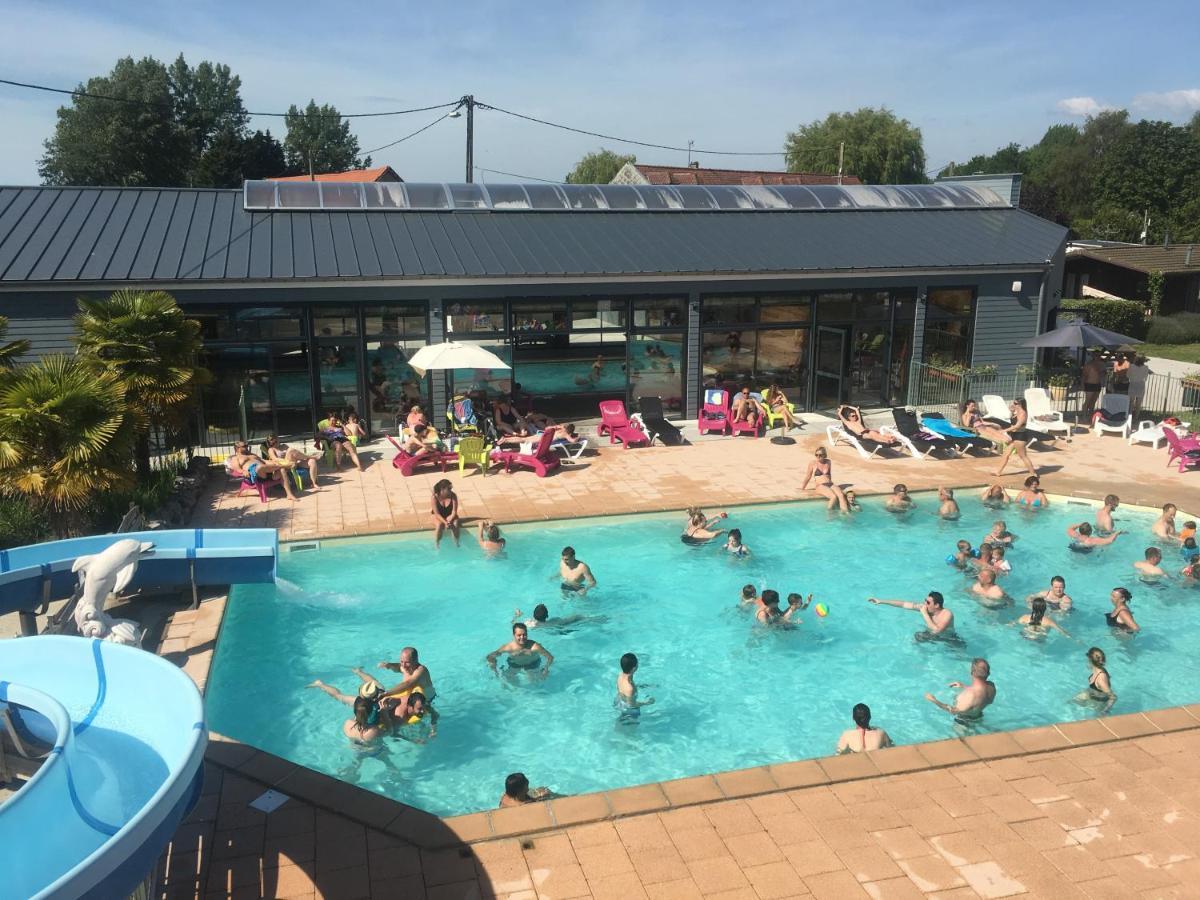 Camping La Haie Penee **** Saint-Quentin-en-Tourmont Exterior foto