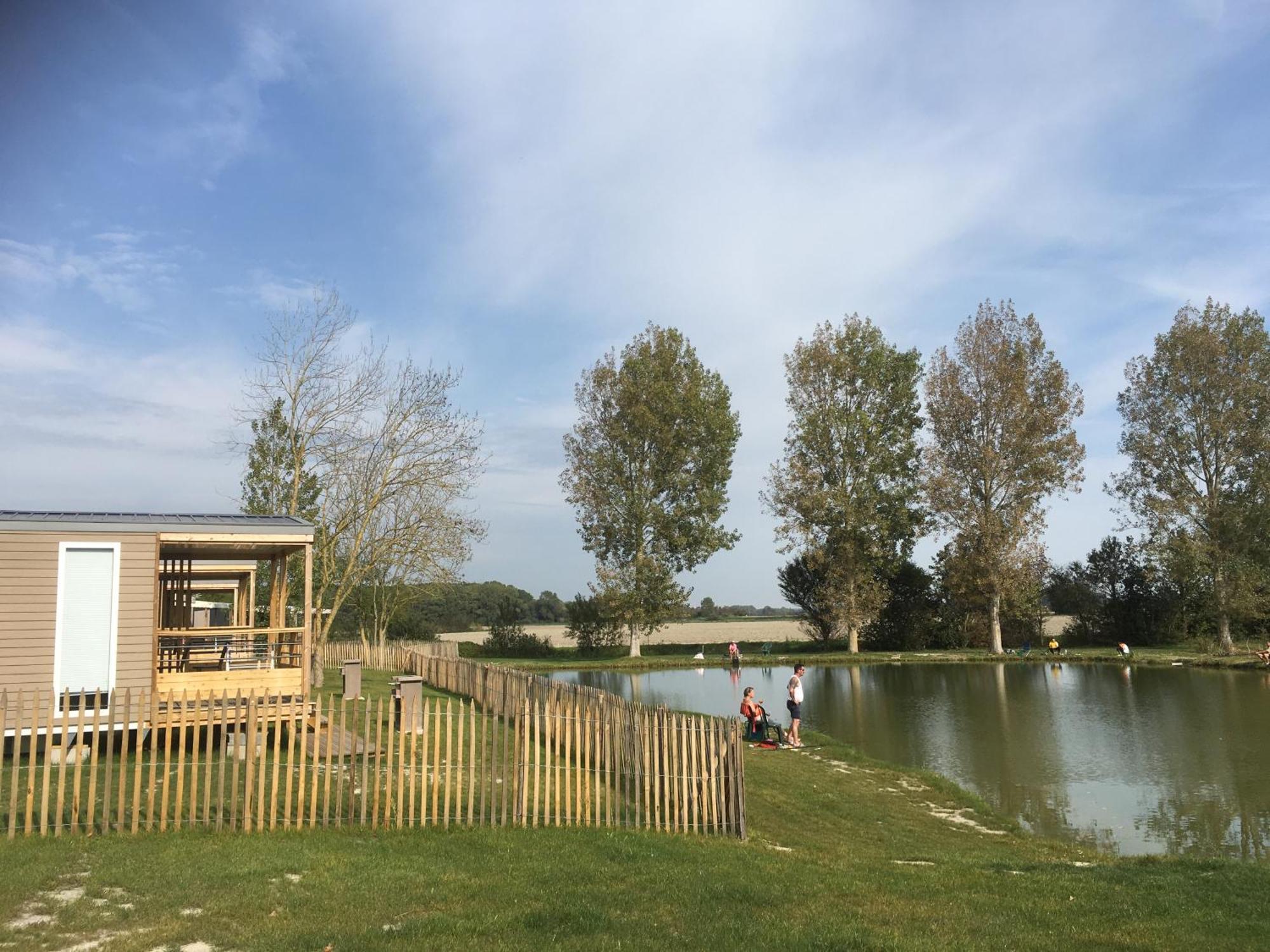 Camping La Haie Penee **** Saint-Quentin-en-Tourmont Exterior foto