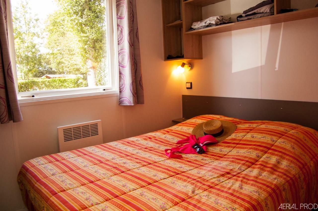 Camping La Haie Penee **** Saint-Quentin-en-Tourmont Exterior foto
